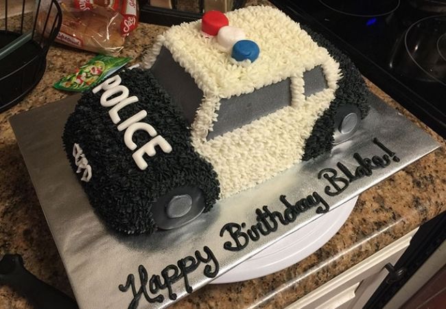 Mẫu bánh sinh nhật đẹp cho bé trai hiện đại